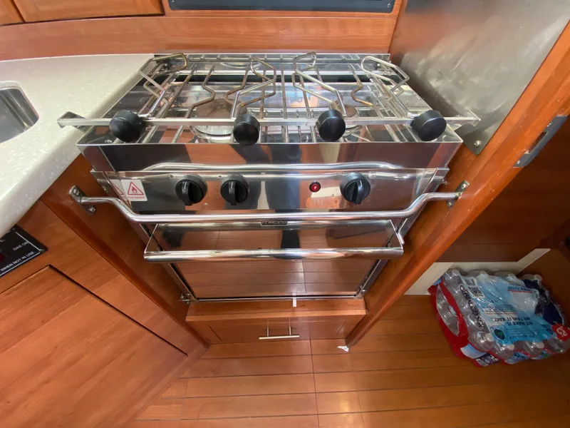 2012 Hunter 36