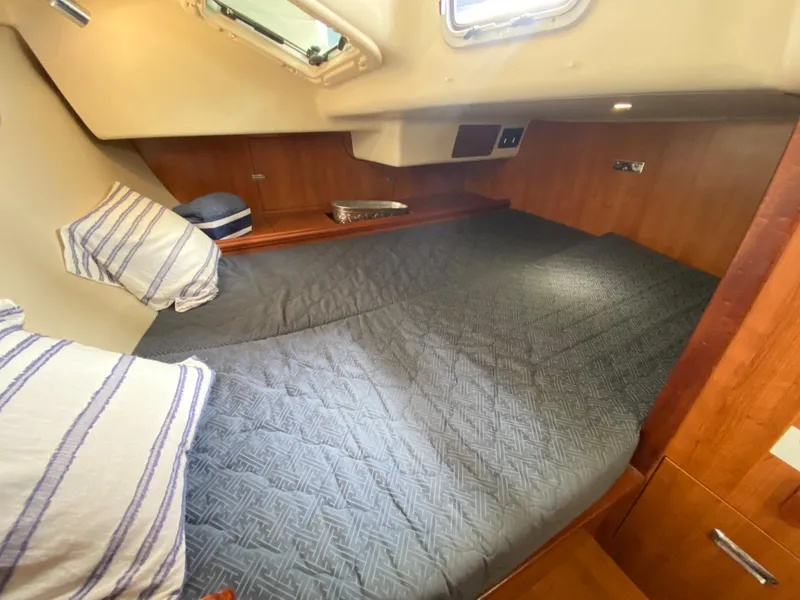 2012 Hunter 36