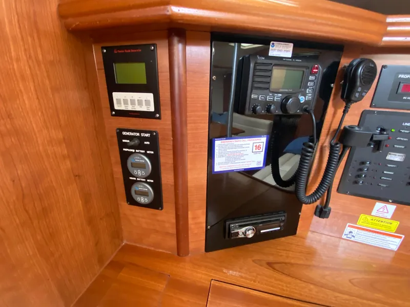2012 Hunter 36