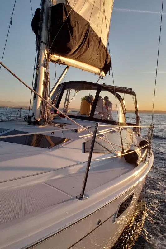 2012 Hunter 36