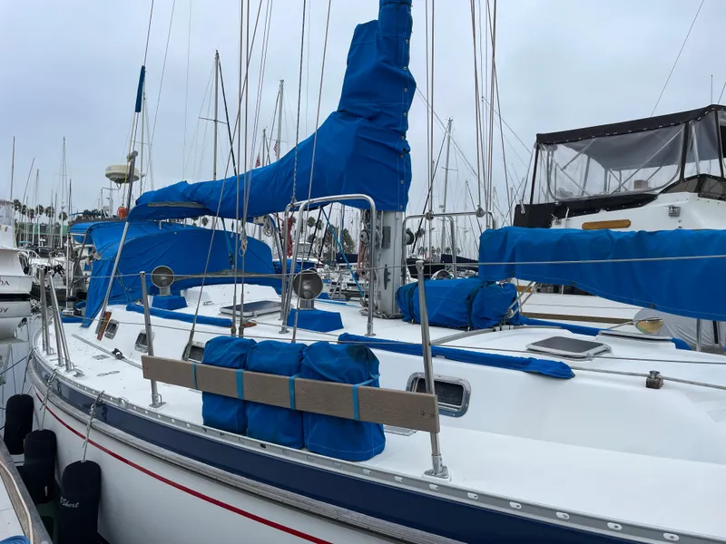 1989 Tayana Vancouver 42