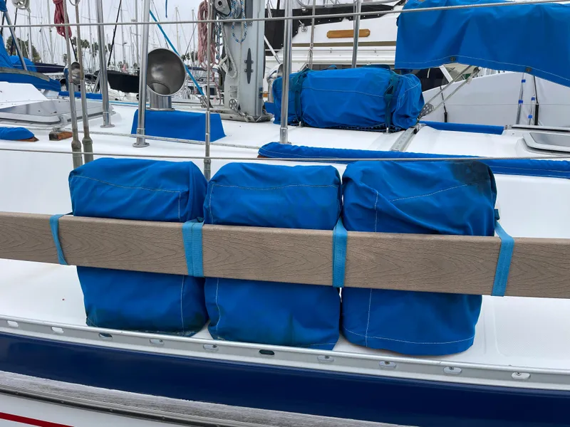 1989 Tayana Vancouver 42