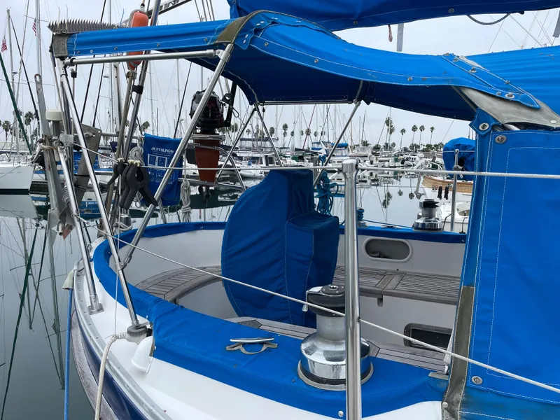 1989 Tayana Vancouver 42