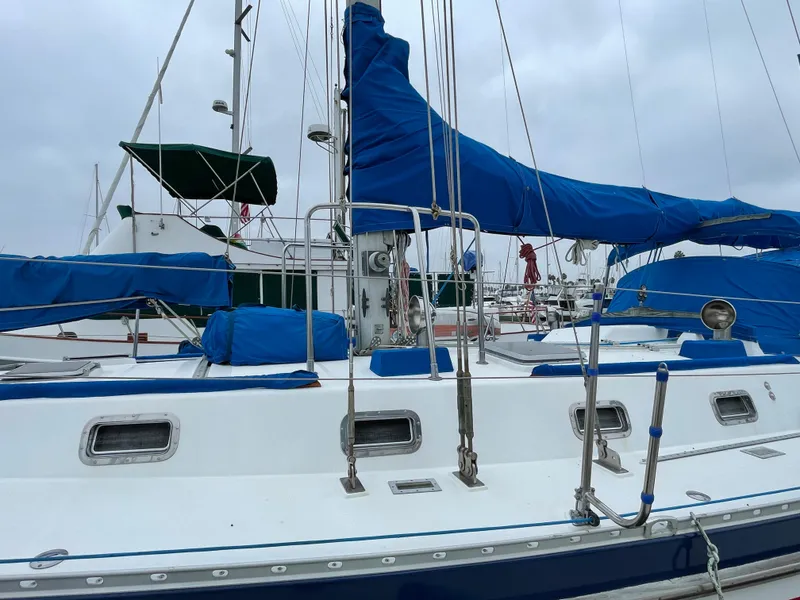 1989 Tayana Vancouver 42