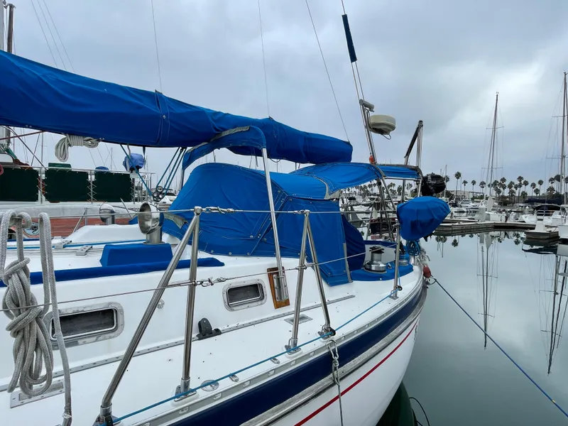 1989 Tayana Vancouver 42