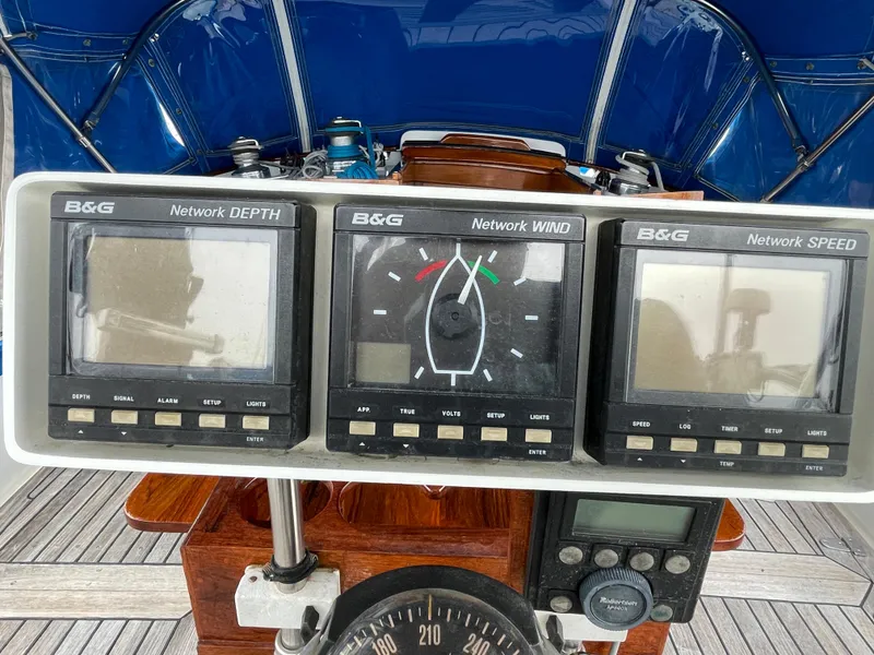 1989 Tayana Vancouver 42