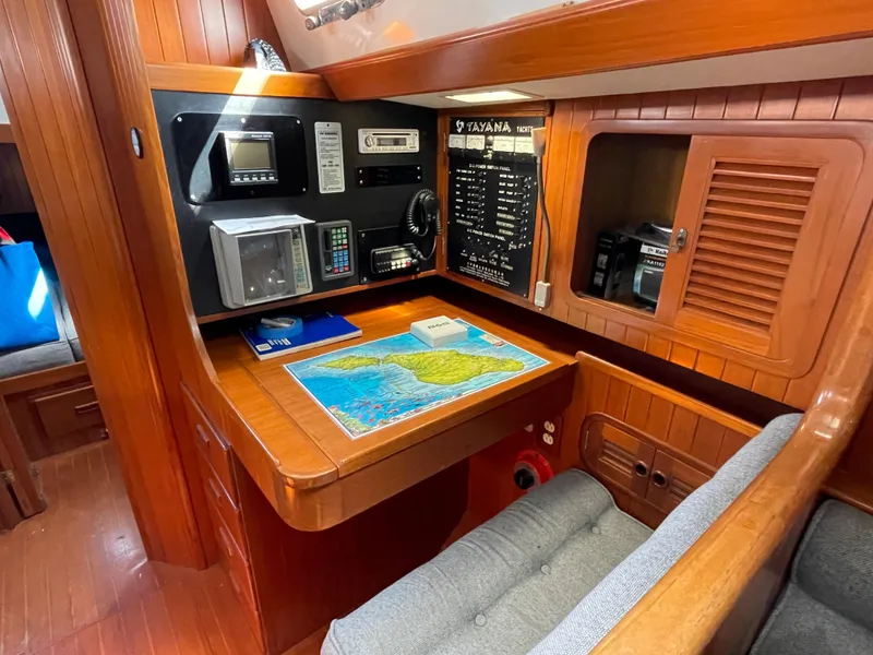 1989 Tayana Vancouver 42