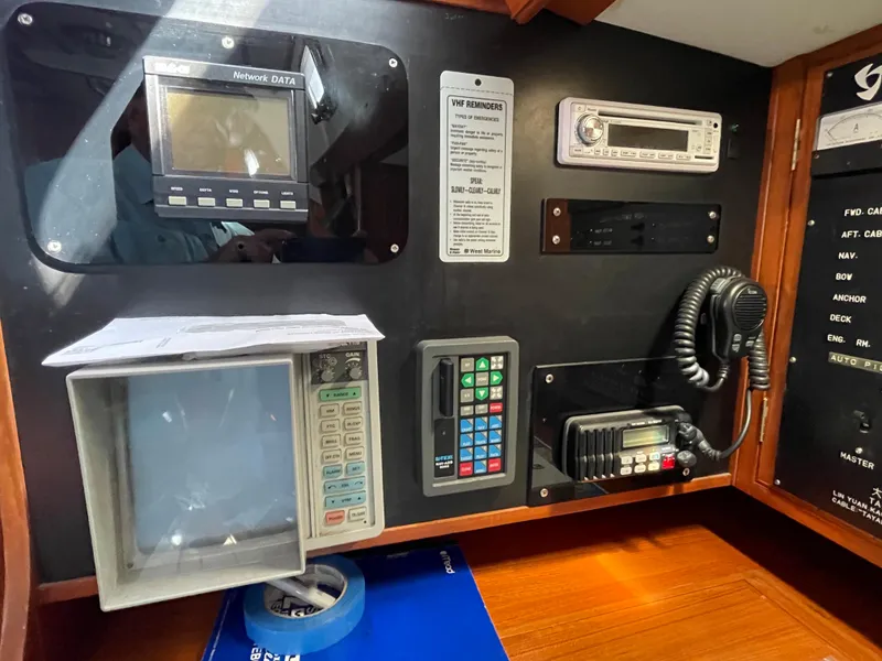 1989 Tayana Vancouver 42