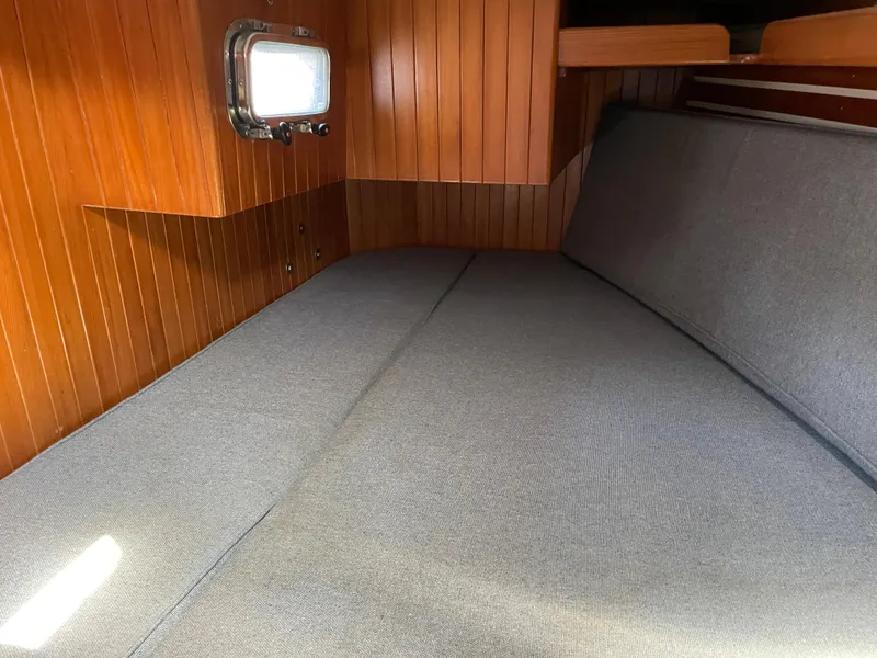 1989 Tayana Vancouver 42