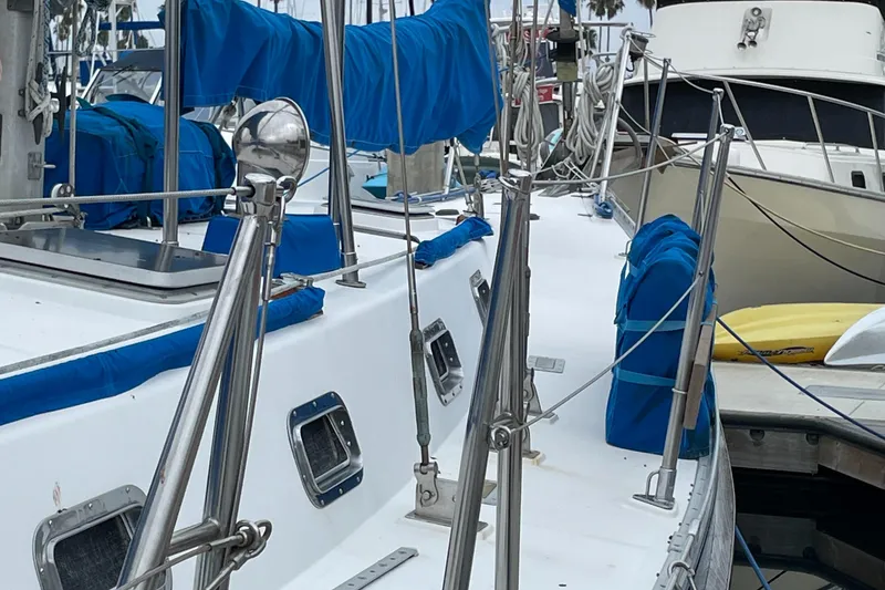 1989 Tayana Vancouver 42
