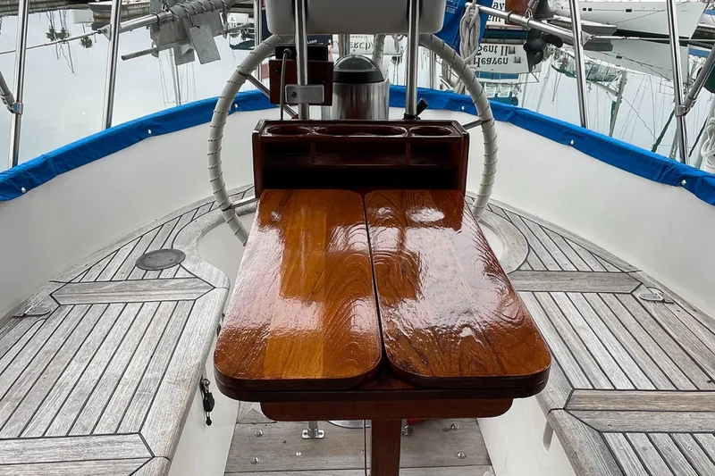 1989 Tayana Vancouver 42