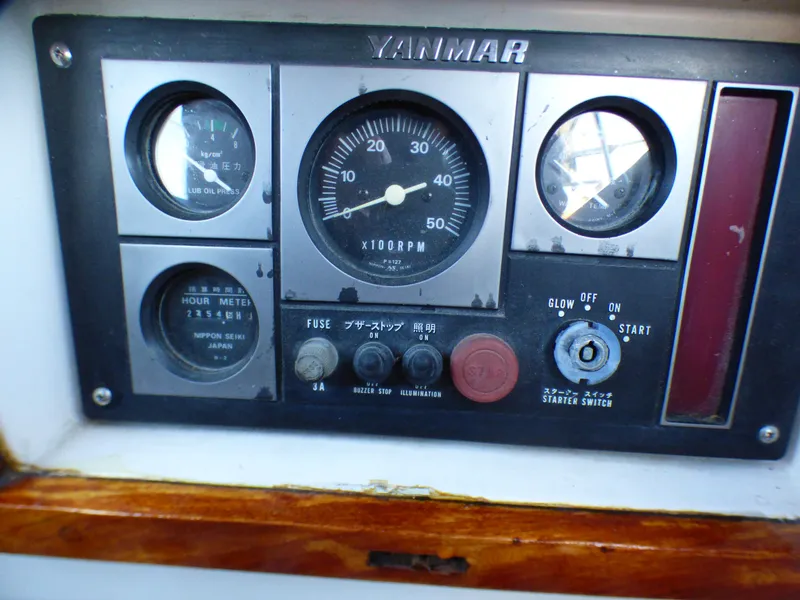 1989 Tayana Vancouver 42