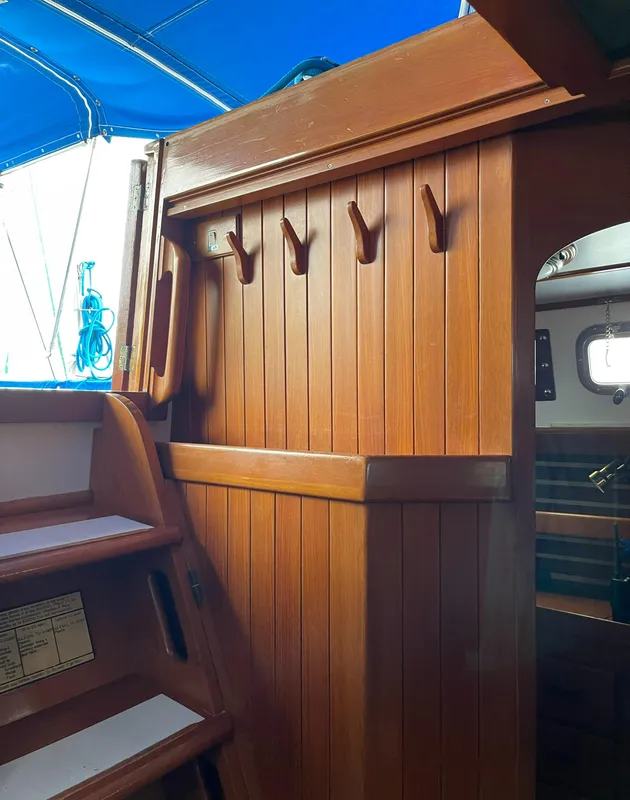 1989 Tayana Vancouver 42