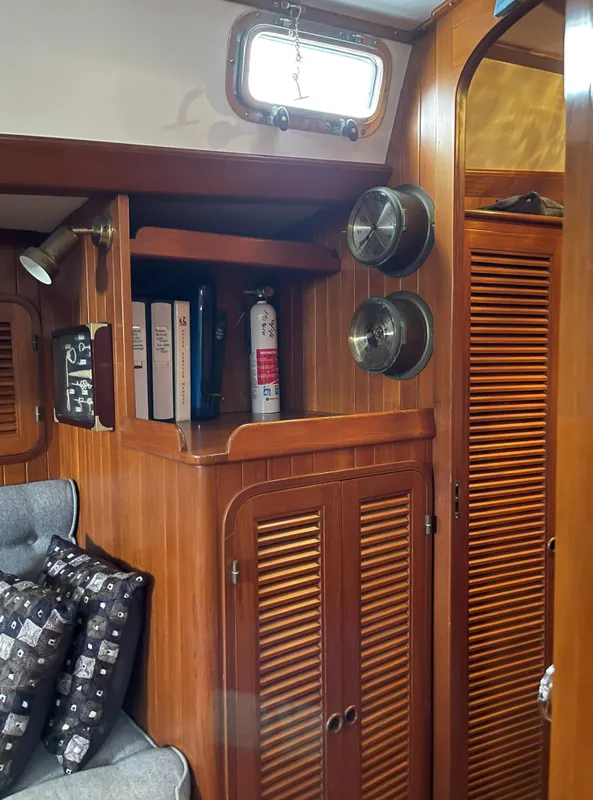 1989 Tayana Vancouver 42