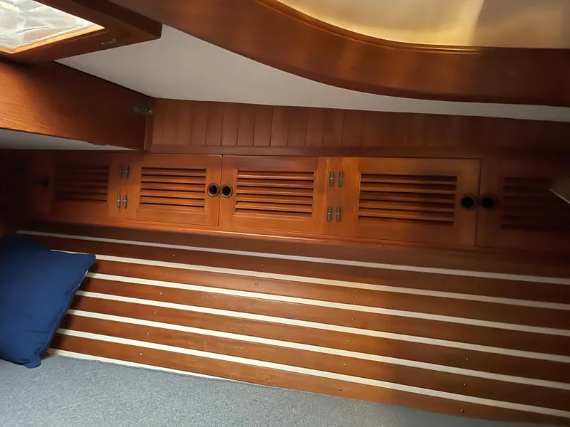 1989 Tayana Vancouver 42