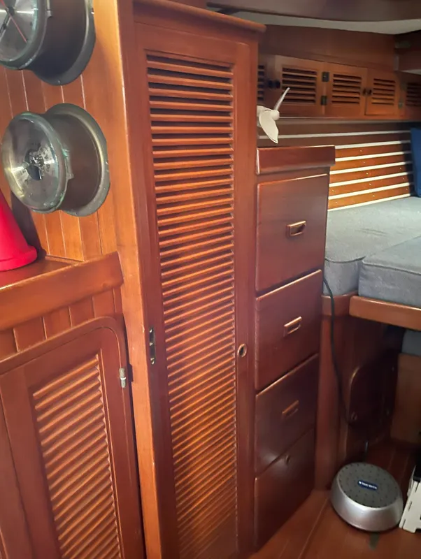 1989 Tayana Vancouver 42