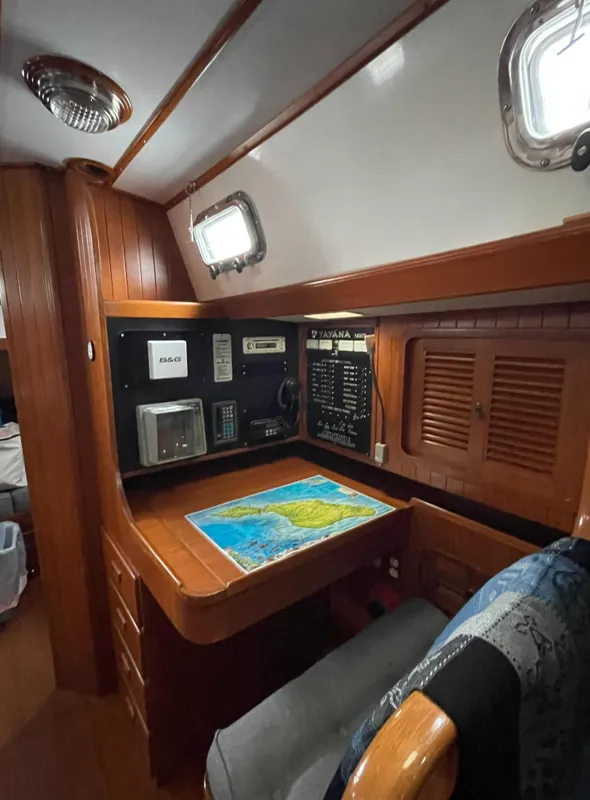 1989 Tayana Vancouver 42