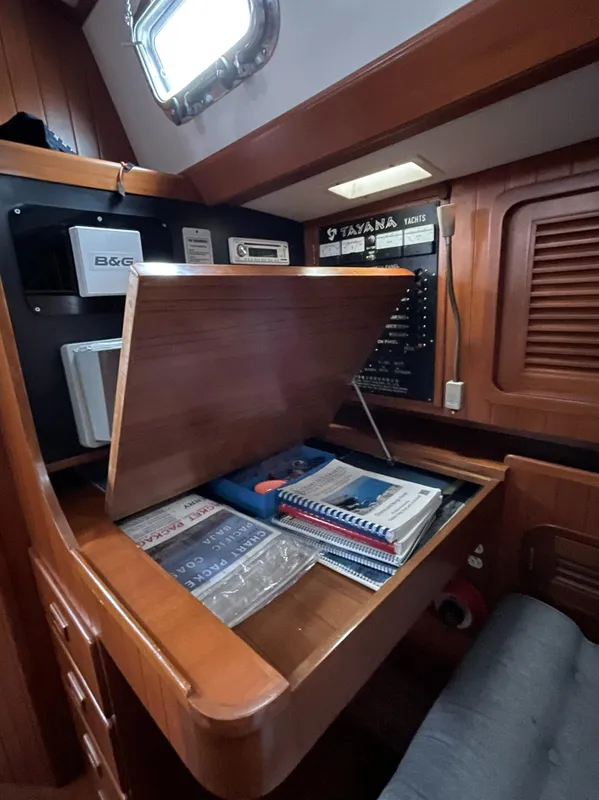 1989 Tayana Vancouver 42