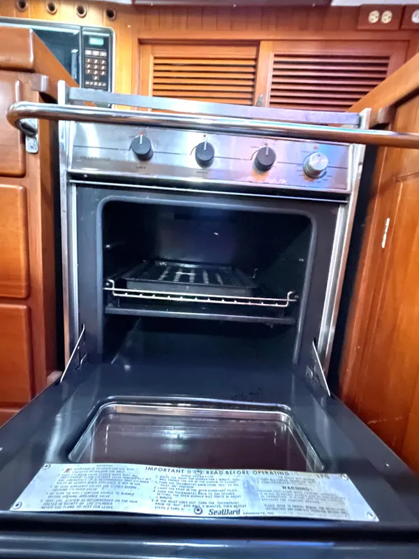 1989 Tayana Vancouver 42