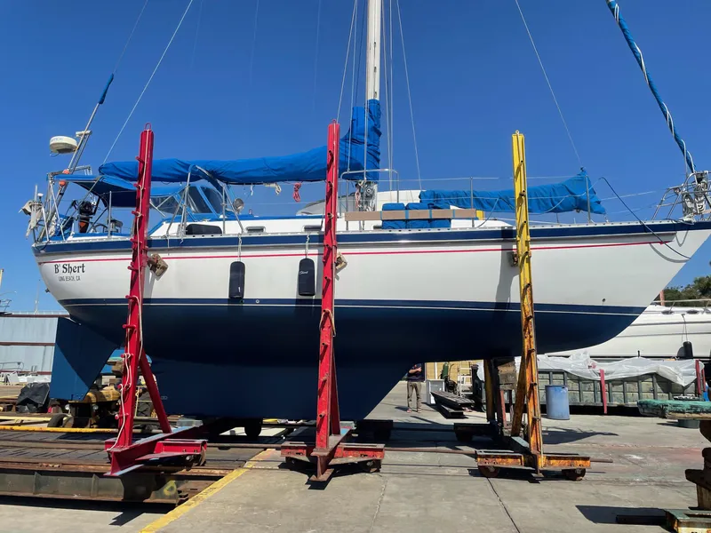 1989 Tayana Vancouver 42