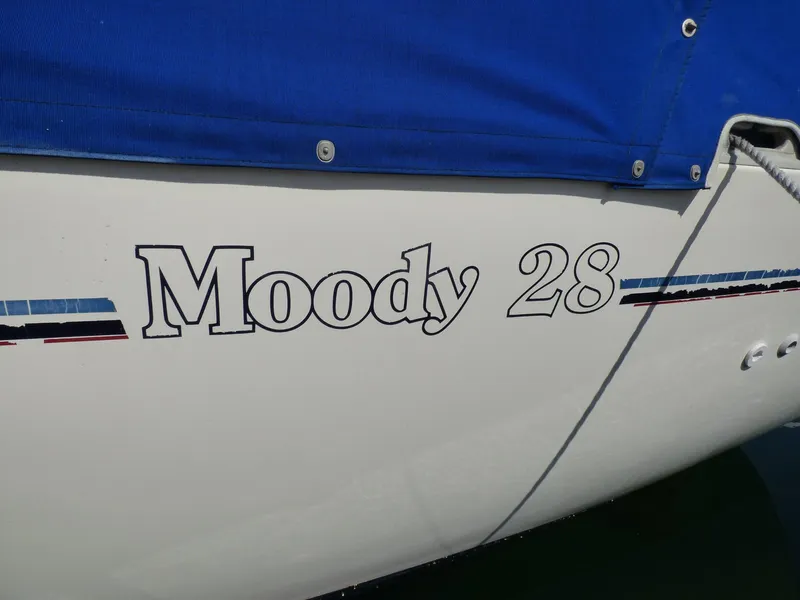 1986 Moody 28