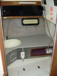 1988 Cruisers Yachts Esprit 2980