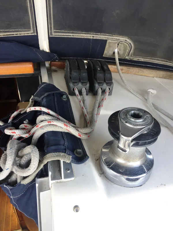 1989 Hunter 33.5
