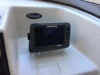 2001 Seaswirl Striper 2600 Sport Cabin Pilothouse
