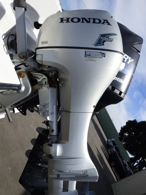 2002 Triton 2486 WA