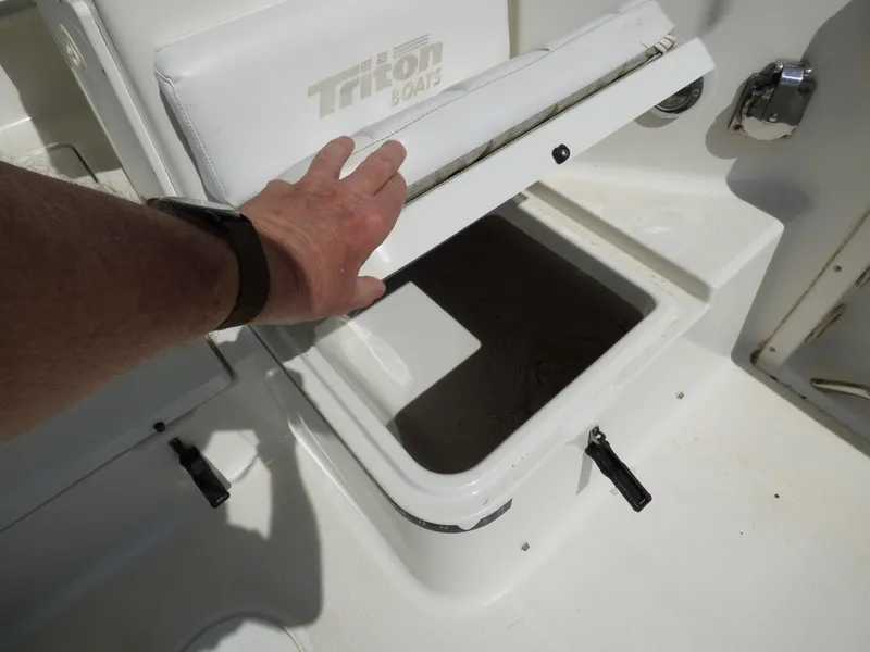 2002 Triton 2486 WA