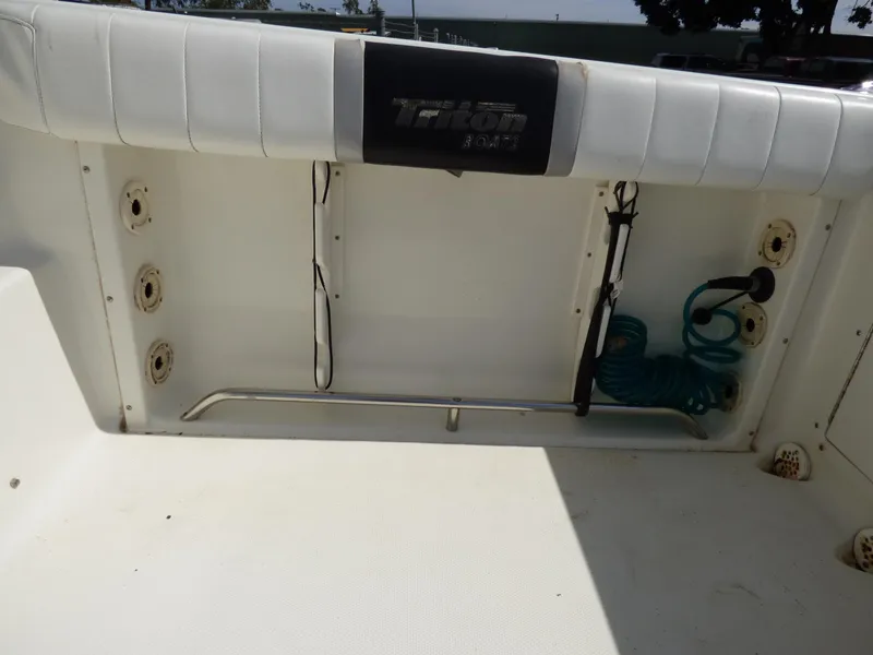 2002 Triton 2486 WA