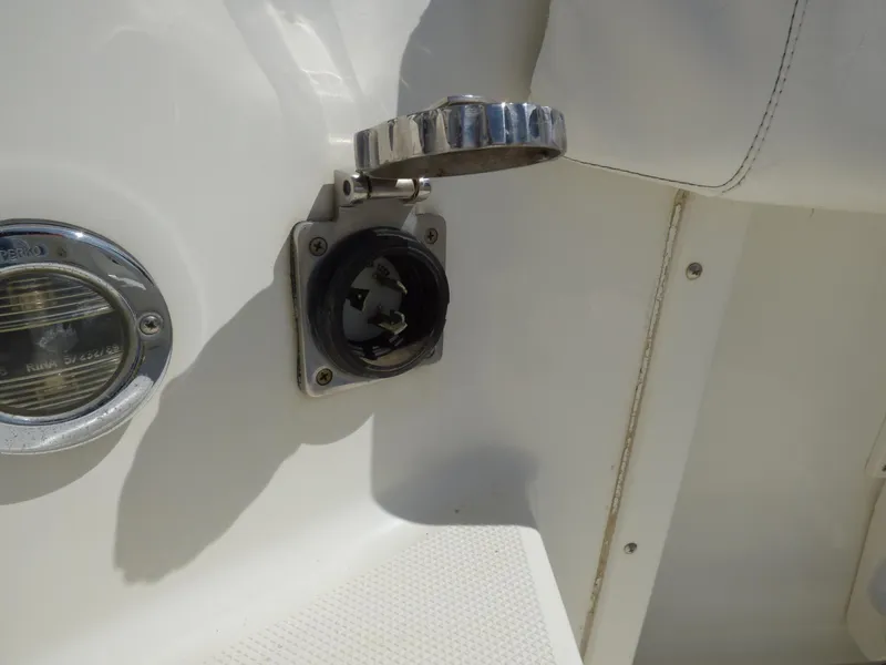 2002 Triton 2486 WA