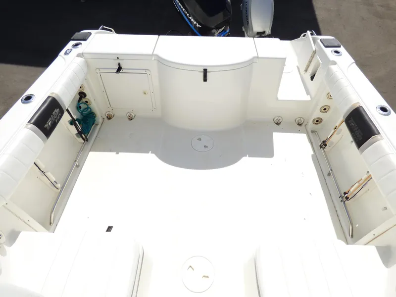 2002 Triton 2486 WA
