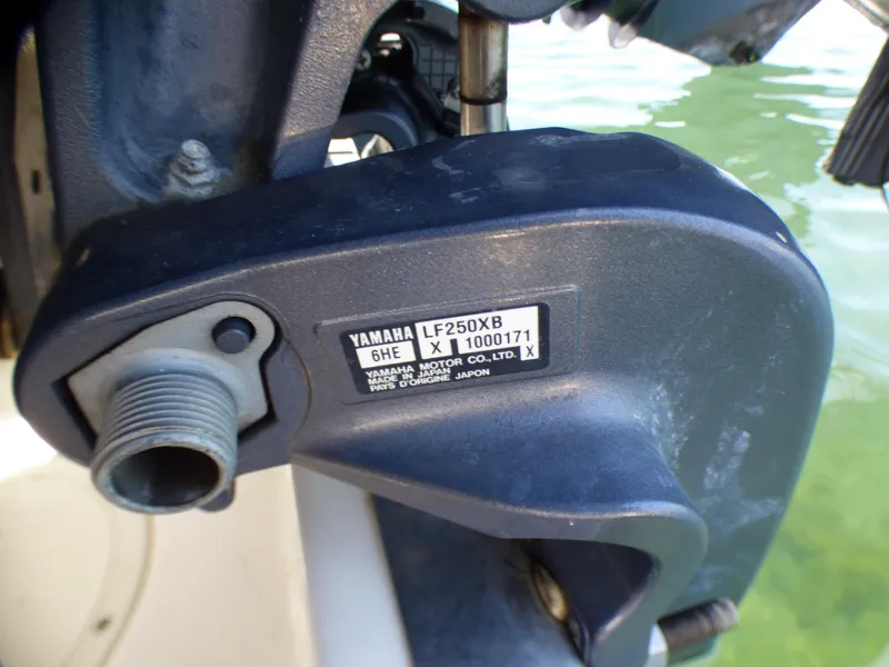 Yamaha outboard motor on 2004 Robalo R265 Walkaround boat, model LF250X.