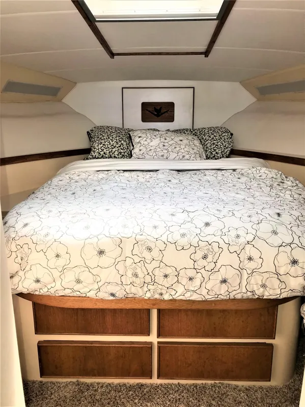 1990 Bertram 37