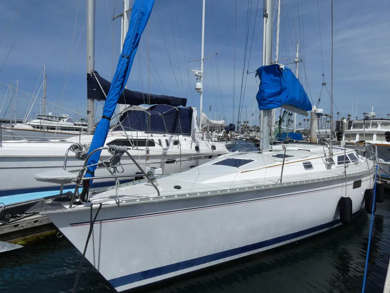 1993 Hunter Legend 37.5