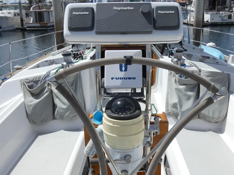 1993 Hunter Legend 37.5