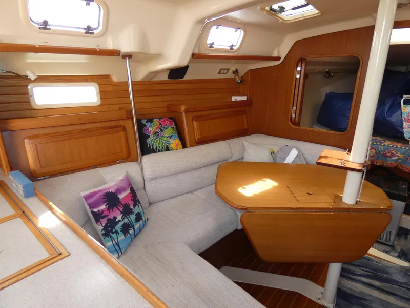 1993 Hunter Legend 37.5