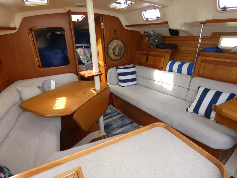 1993 Hunter Legend 37.5