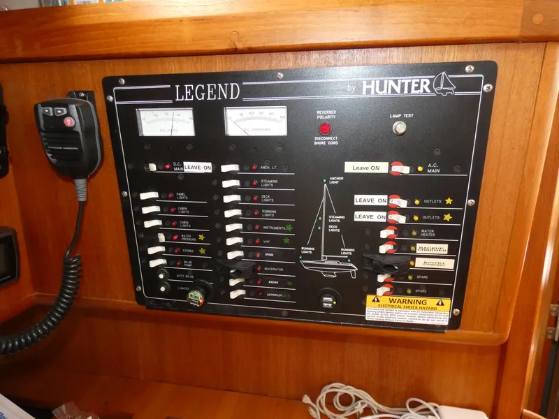 1993 Hunter Legend 37.5