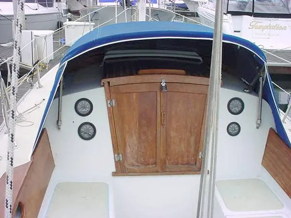 cockpit & dodger