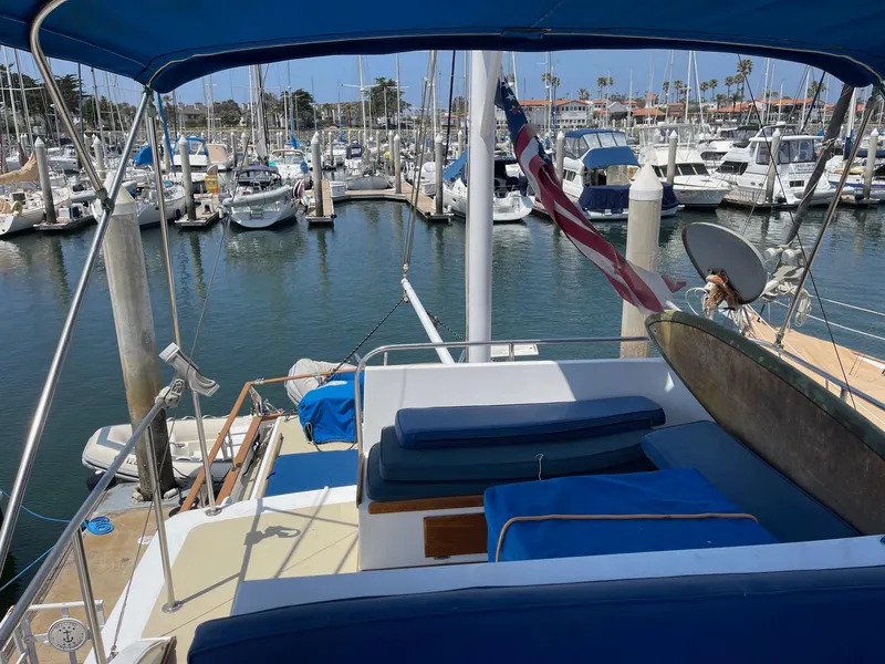 1975 Californian 38 LRC