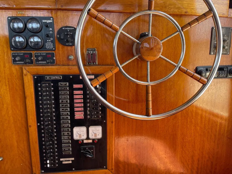 1975 Californian 38 LRC
