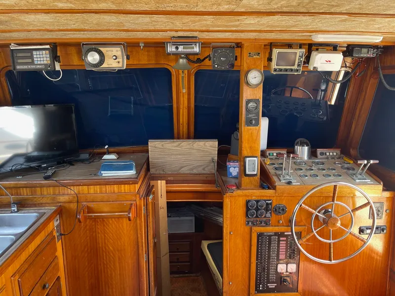 1975 Californian 38 LRC