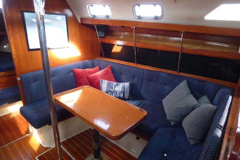 1989 Catalina 34