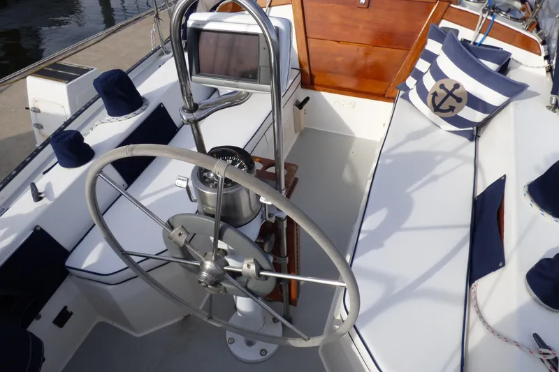 1989 Catalina 34
