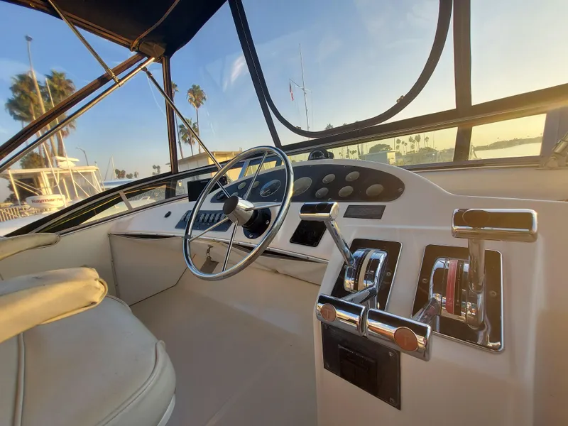 1996 Bayliner 3388 Command Bridge Motoryacht