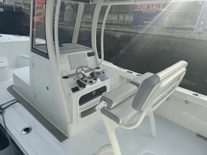 2022 Parker 2400 Center Console