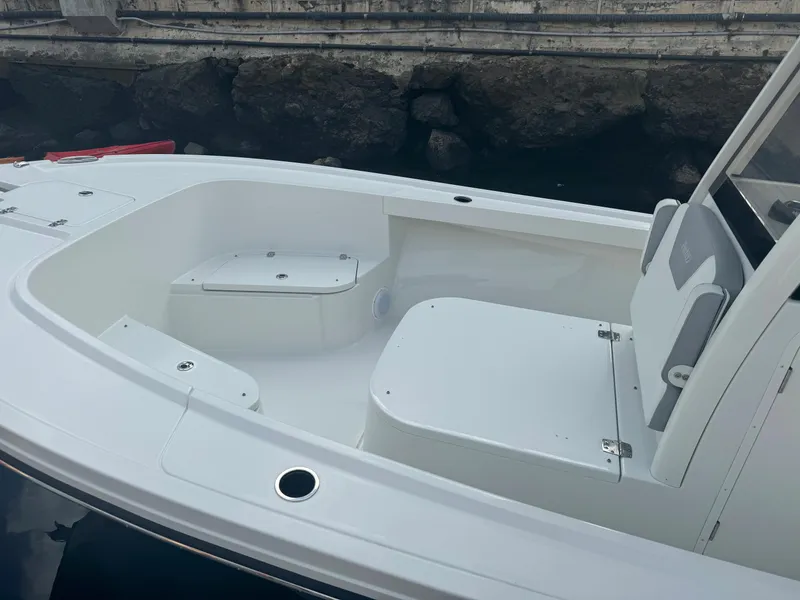 2022 Parker 2400 Center Console