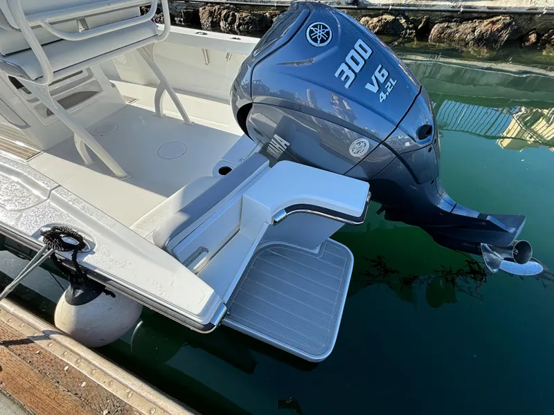 2022 Parker 2400 Center Console